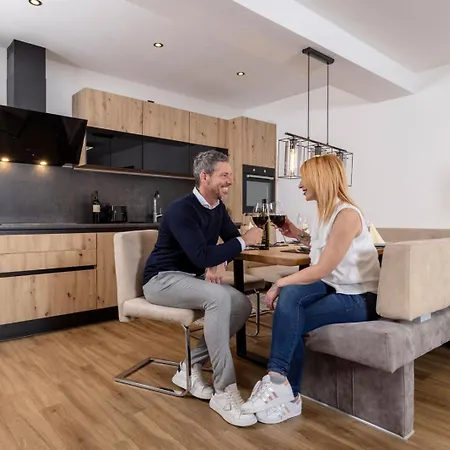 Stiegler Apartment *